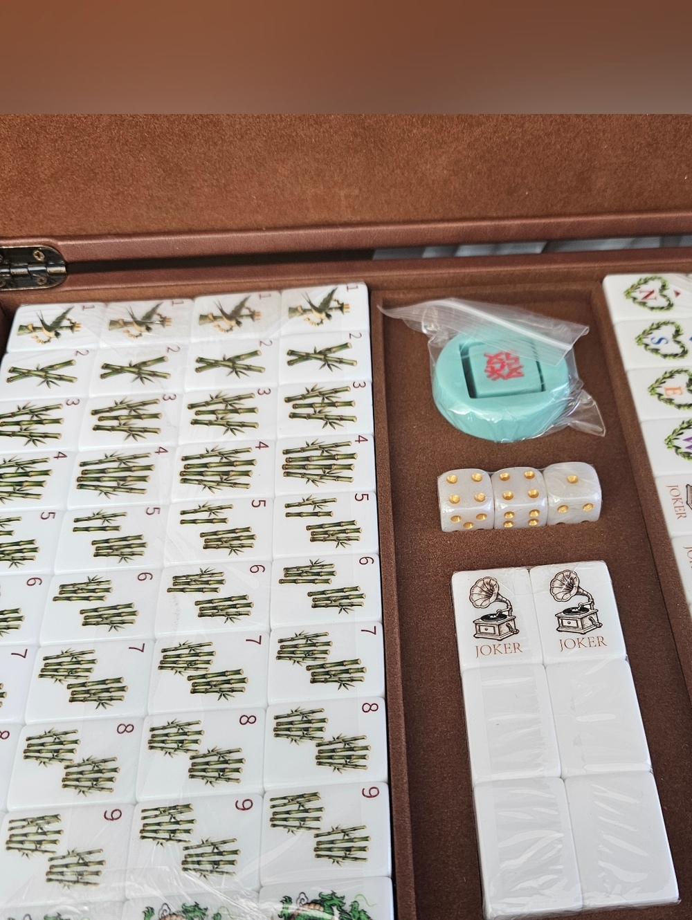 NIB MahJong Mah Jong Tile Set with Case Dice Wind Indicator Full Set Gorgeous - Picture 12 of 16